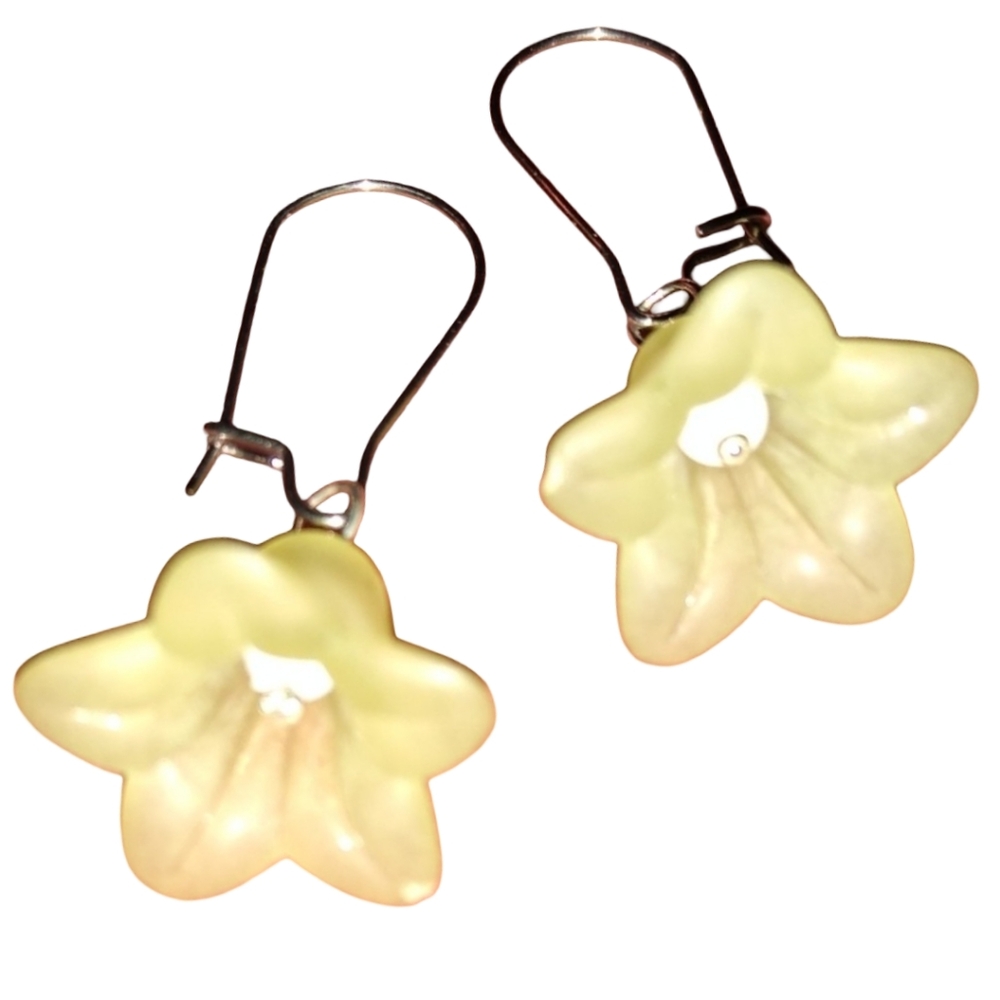 Pale Green Flower Blossom Floral Dangle Handmade Earrings KATTA Delicate Flowers